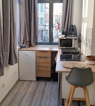 Air Cosy Gare Activite Illegales Interdit Apartment